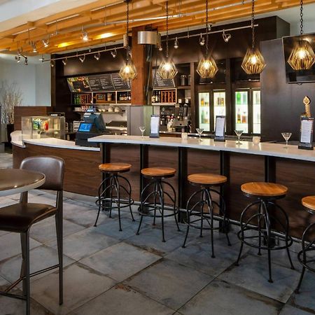 Courtyard By Marriott New Orleans Warehouse Arts District Hotel Екстериор снимка