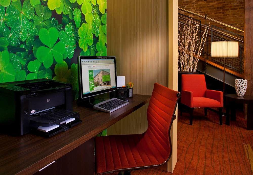 Courtyard By Marriott New Orleans Warehouse Arts District Hotel Екстериор снимка