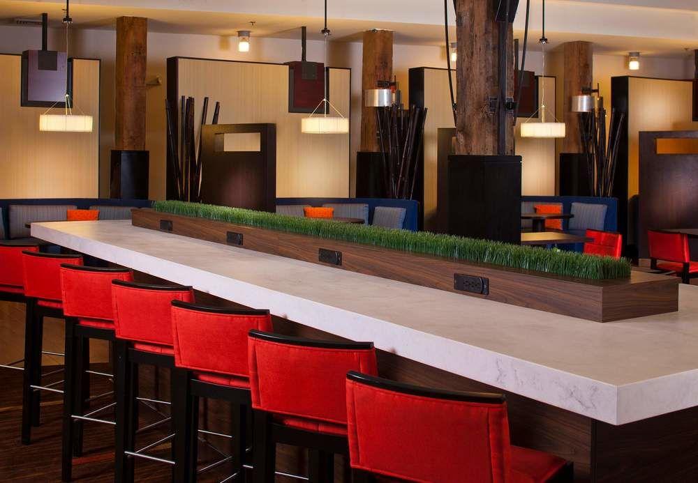 Courtyard By Marriott New Orleans Warehouse Arts District Hotel Екстериор снимка