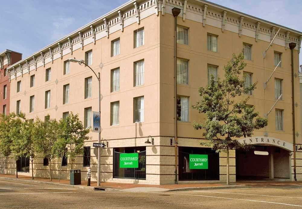Courtyard By Marriott New Orleans Warehouse Arts District Hotel Екстериор снимка