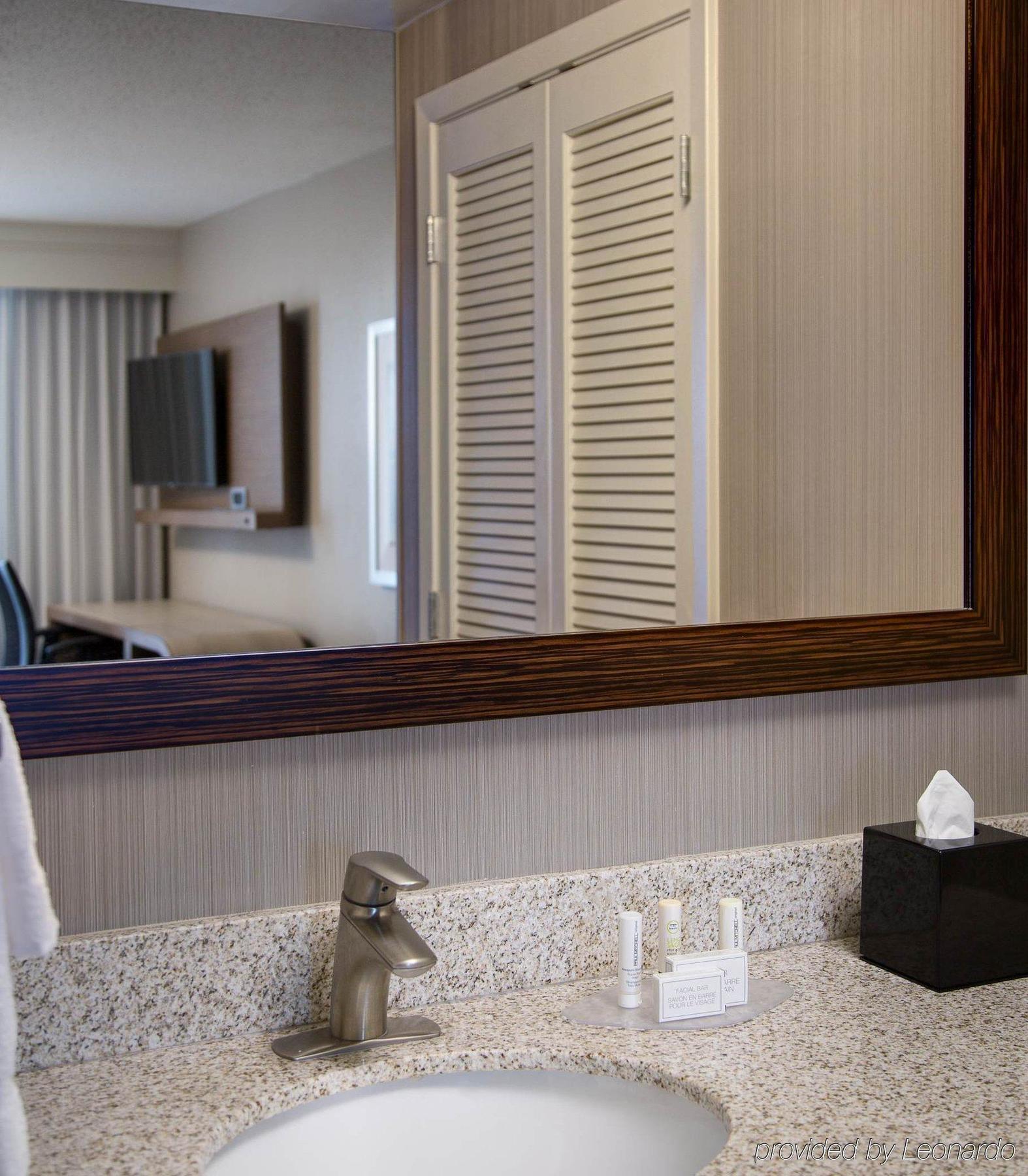 Courtyard By Marriott New Orleans Warehouse Arts District Hotel Екстериор снимка